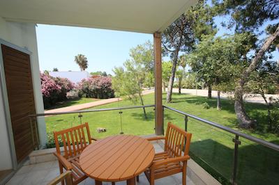 کلوب کاستالیا هالیدی ویلیج