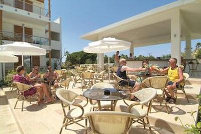 کلوب کاستالیا هالیدی ویلیج