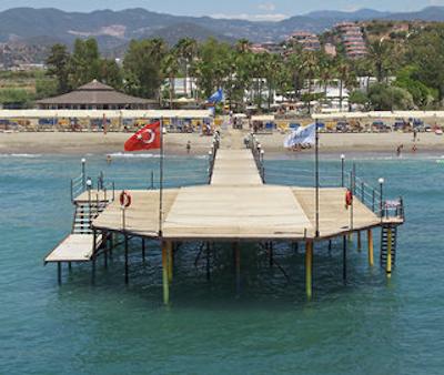 کلوب کاستالیا هالیدی ویلیج