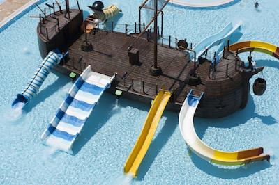 کلوب کاستالیا هالیدی ویلیج