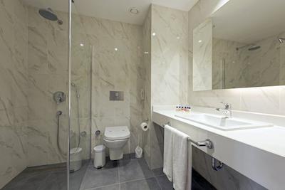 کلوب کاستالیا هالیدی ویلیج