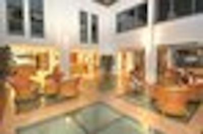 کلوب کاستالیا هالیدی ویلیج