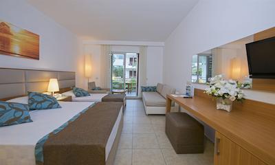 کلوب کاستالیا هالیدی ویلیج