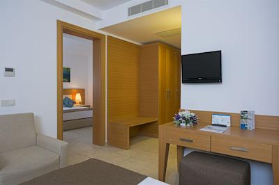 کلوب کاستالیا هالیدی ویلیج