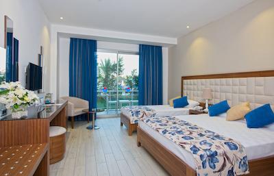 کلوب کاستالیا هالیدی ویلیج