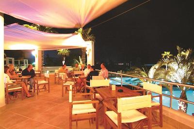 کلوب کاستالیا هالیدی ویلیج