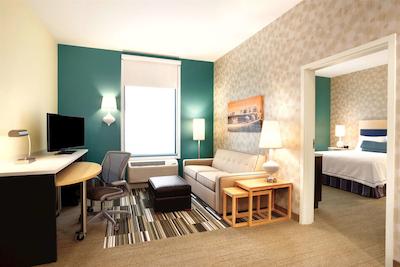 هم2 سویتز بای هیلتون لکسینگتون ونیورسیتی / مدیکال سنتر