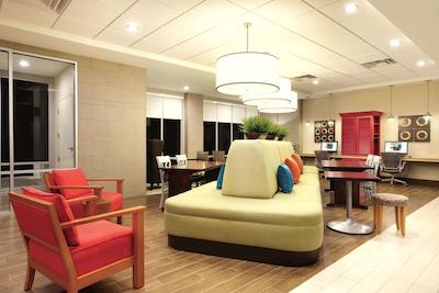 هم2 سویتز بای هیلتون لکسینگتون ونیورسیتی / مدیکال سنتر