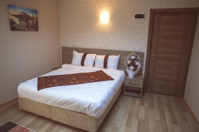 گرند ددم هتل