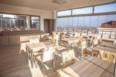 گرند ددم هتل