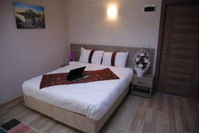 گرند ددم هتل