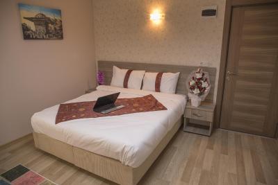 گرند ددم هتل