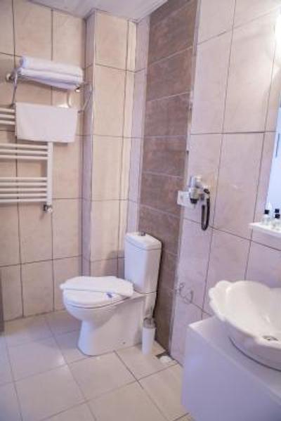 گرند ددم هتل