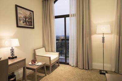 مرپرل کریستال پالاس