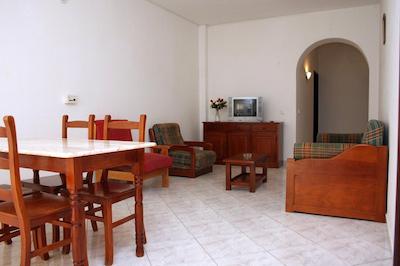 کینگز کلوب-اپارتامنتز ا ویلاز