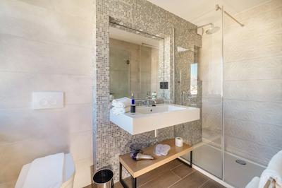 د ویو لوکسوری رومز