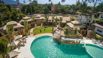 خوان بیچ ریزرت-پول ویلاز اند گلامپینگ هتل