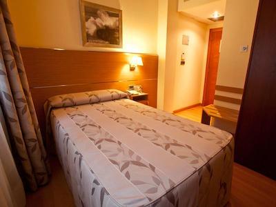 سرکتل هتل ترز لوسز