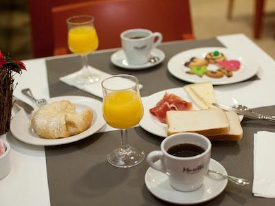 سرکتل هتل ترز لوسز