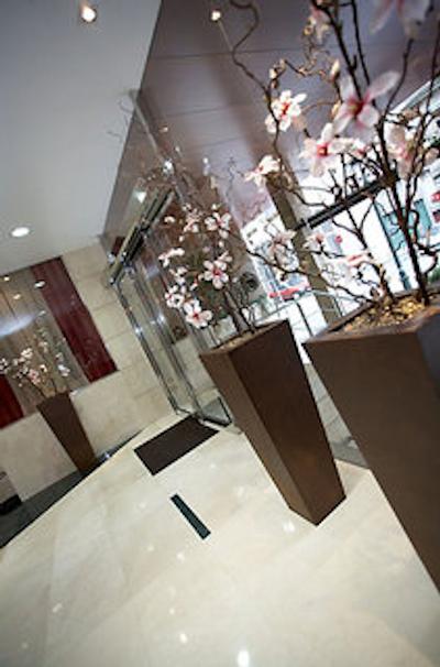 سرکتل هتل ترز لوسز