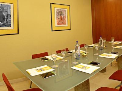 سرکتل هتل ترز لوسز