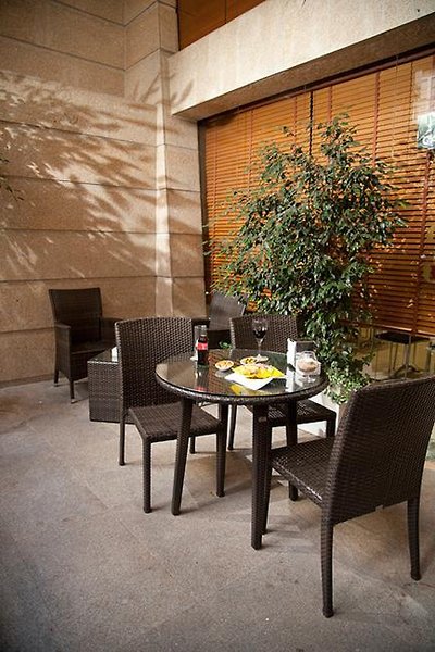 سرکتل هتل ترز لوسز