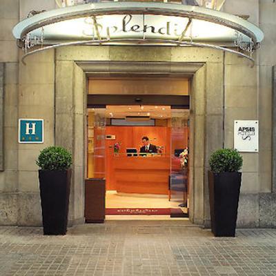 هتل اکتا اسپلندید