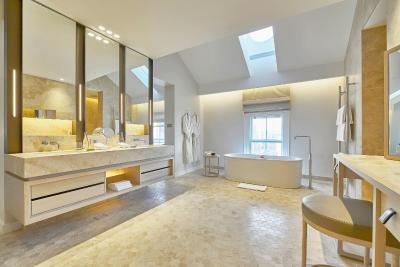 کمو د تریسوری