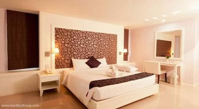 کانونینت گرند هتل