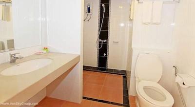 کانونینت گرند هتل