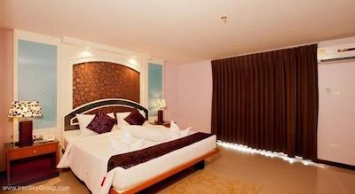 کانونینت گرند هتل