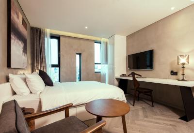 هتل د دیزاینرز لیج گاننام پرمیر