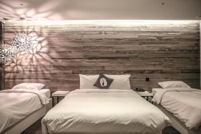 هتل د دیزاینرز لیج گاننام پرمیر