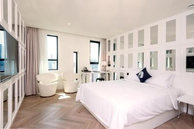 هتل د دیزاینرز لیج گاننام پرمیر