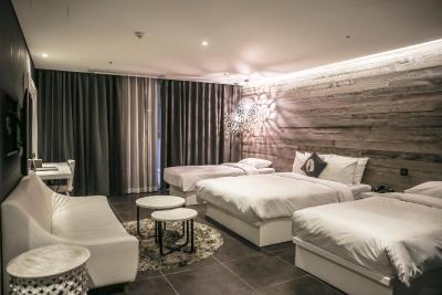 هتل د دیزاینرز لیج گاننام پرمیر