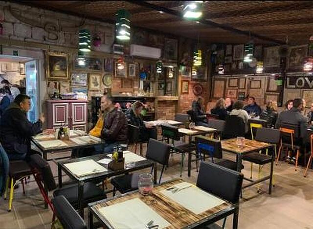 پالاس کویین ماری لوکسوری رومز