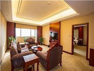 دز هتل فرنتیر نانتونگ