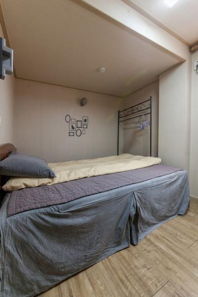 یهادی گوست هوس