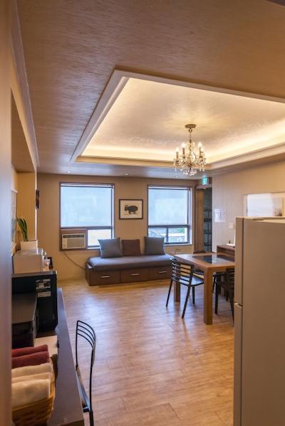 یهادی گوست هوس