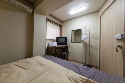 یهادی گوست هوس