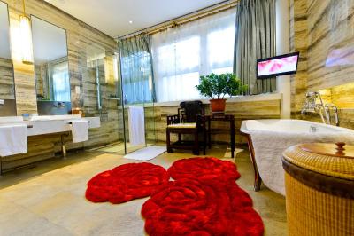 کورز ات پاویلونز