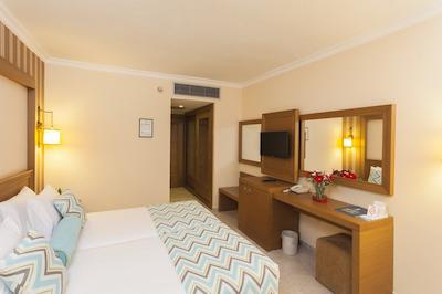 ایز فلور ساید بیچ