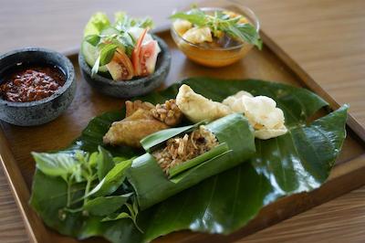 گولدن تولیپ اسنتیال بلیتونگ هتل