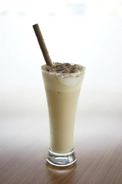 گولدن تولیپ اسنتیال بلیتونگ هتل