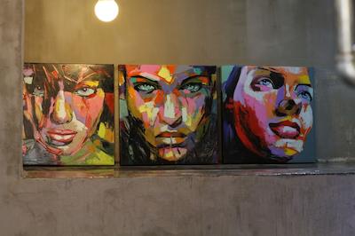 تیم تراولرز پارتی هستل این هنگدا