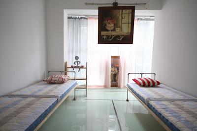 تیم تراولرز پارتی هستل این هنگدا