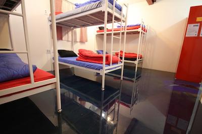 تیم تراولرز پارتی هستل این هنگدا