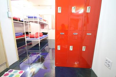 تیم تراولرز پارتی هستل این هنگدا