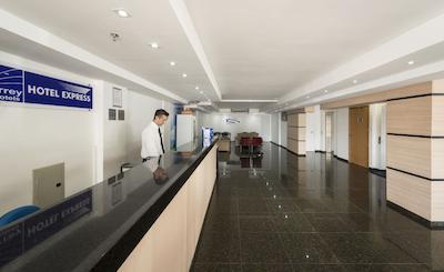 هتل اکسپرز اری