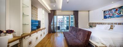 لتوز ویلیج کندتل نها ترانگ